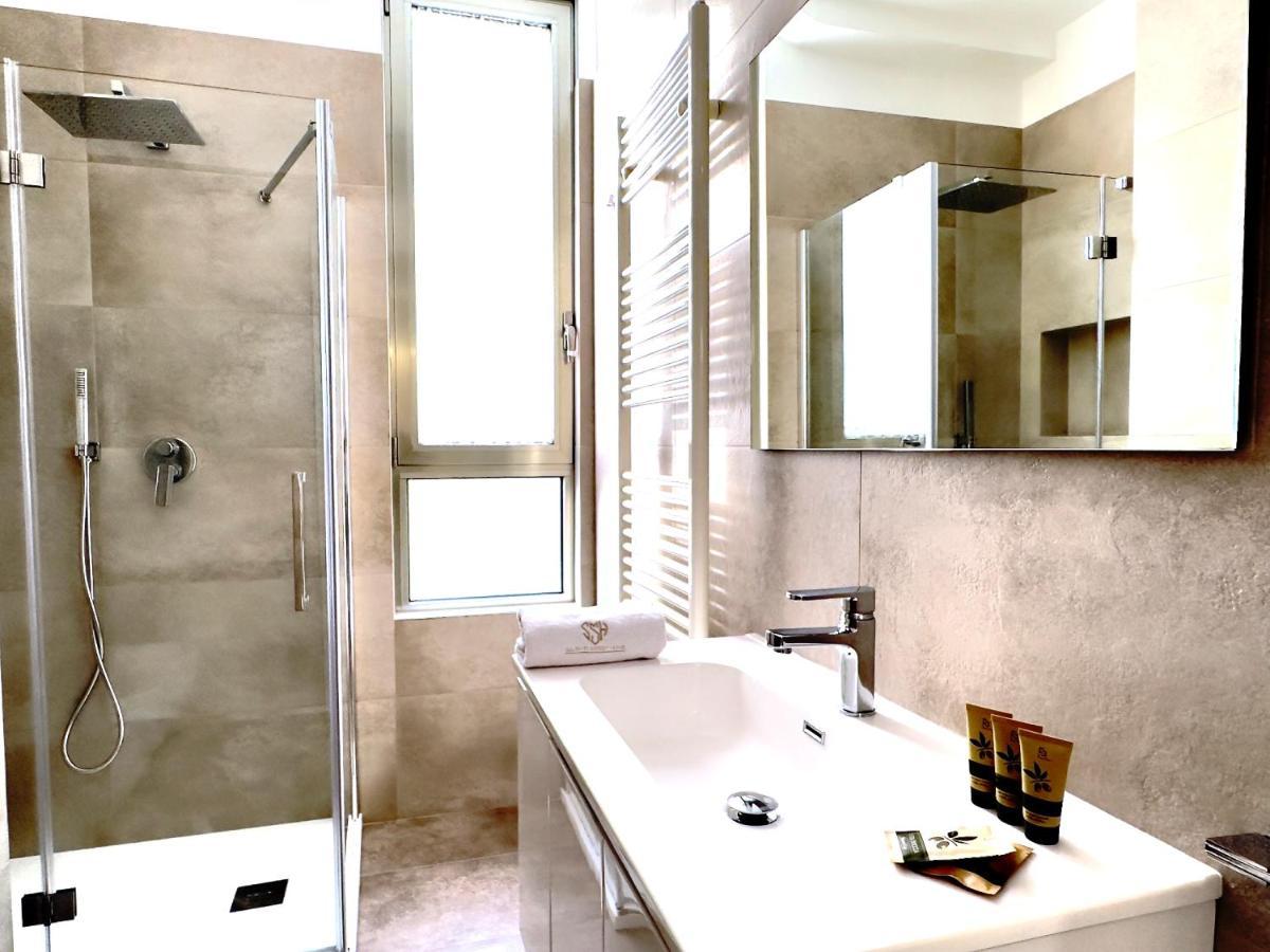 Salento Sweet Home - Obelisco Luxury Apartment Lecce Bagian luar foto